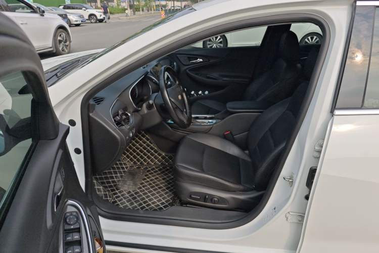 Used Chevrolet Malibu XL 2019 535T CVT Active Version Left Front Seat