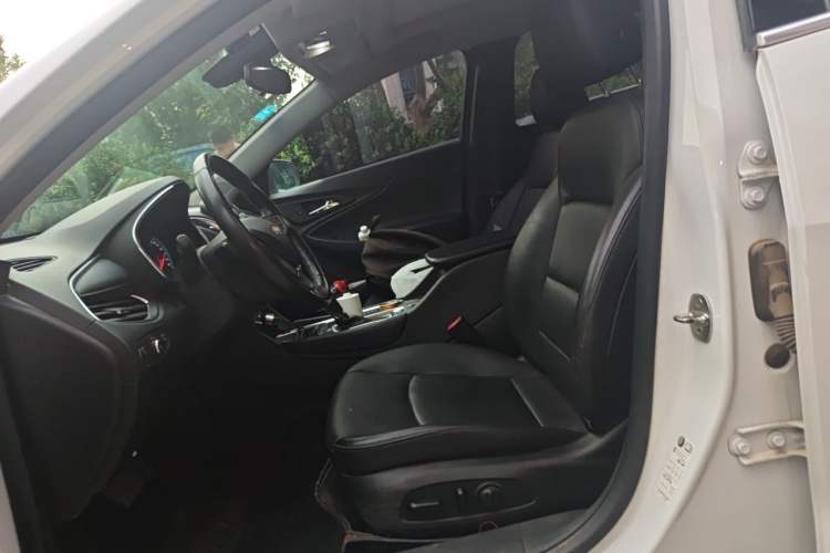 Used Chevrolet Malibu XL 2019 535T CVT Active Version Left Front Seat