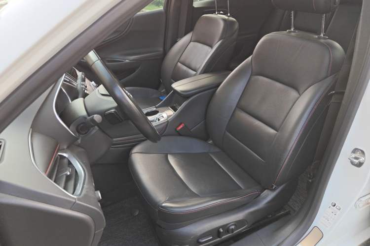 Used Chevrolet Malibu XL 2019 Redline 550T Automatic Sport Edition Left Front Seat