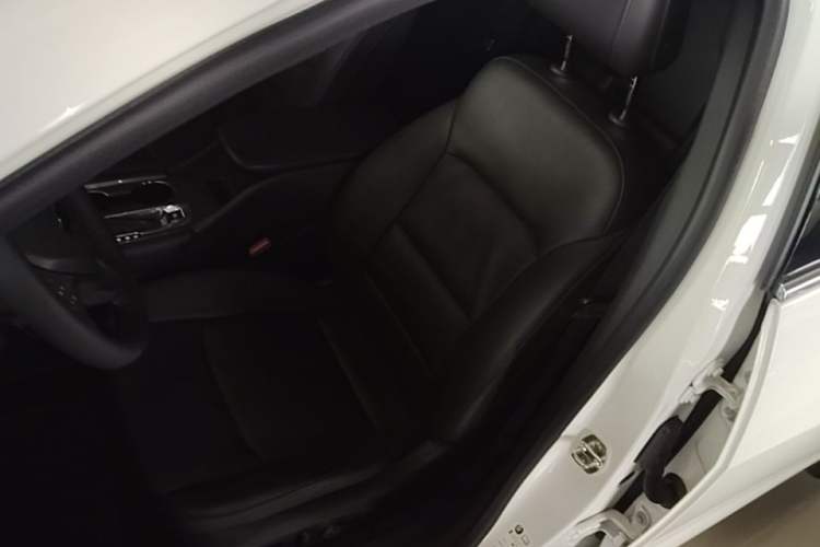Used Chevrolet Malibu XL 2019 535T CVT Active Version Left Front Seat