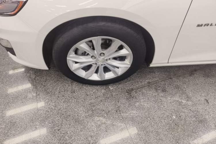Used Chevrolet Malibu XL 2019 535T CVT Active Version Left Front Wheel Hub