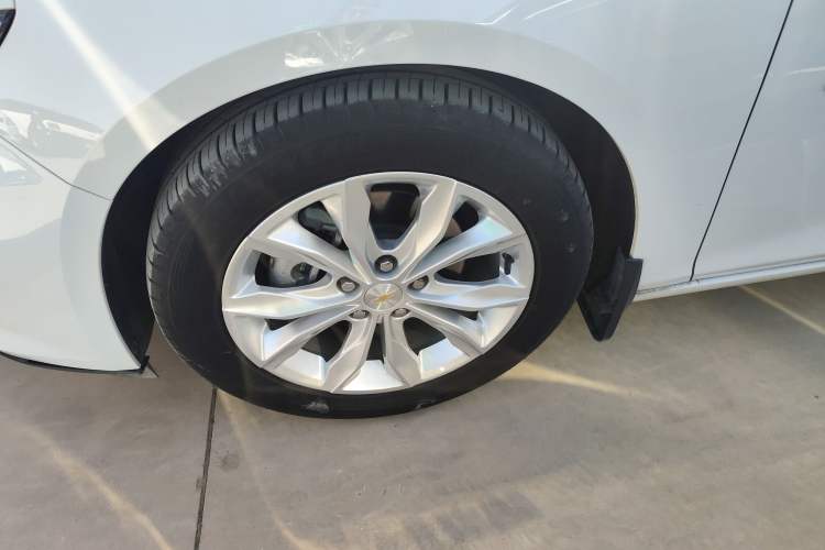 Used Chevrolet Malibu XL 2019 535T CVT Active Version Left Front Wheel Hub