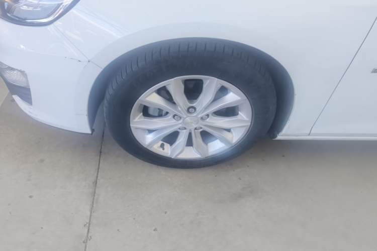Used Chevrolet Malibu XL 2019 535T CVT Active Version Left Front Wheel Hub