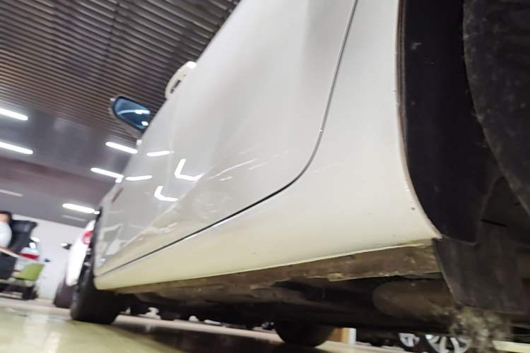 Used Chevrolet Malibu XL 2019 Redline 550T Automatic Smart Edition Left Side Sill