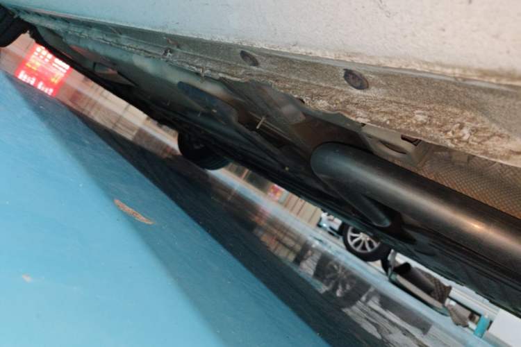 Used Chevrolet Malibu XL 2019 Redline 550T Automatic Sport Edition Left Side Sill