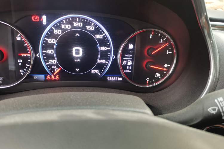Used Chevrolet Malibu XL 2019 Redline 550T Automatic RuiLian Edition Odometer Close Up