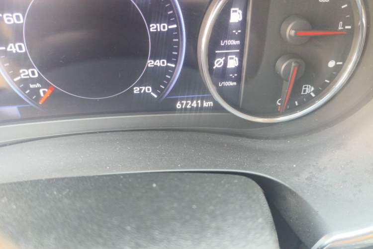 Used Chevrolet Malibu XL 2019 Redline 550T Automatic RuiLian Edition Odometer Close Up