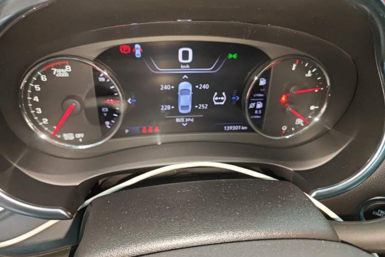 Used Chevrolet Malibu XL 2019 Redline 550T Automatic RuiLian Edition Odometer Close Up