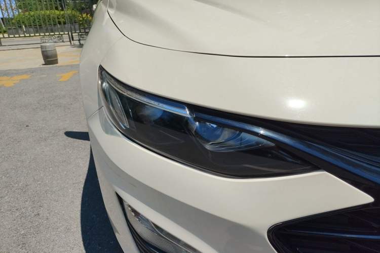 Used Chevrolet Malibu XL 2019 535T CVT Active Version Right Front Headlight