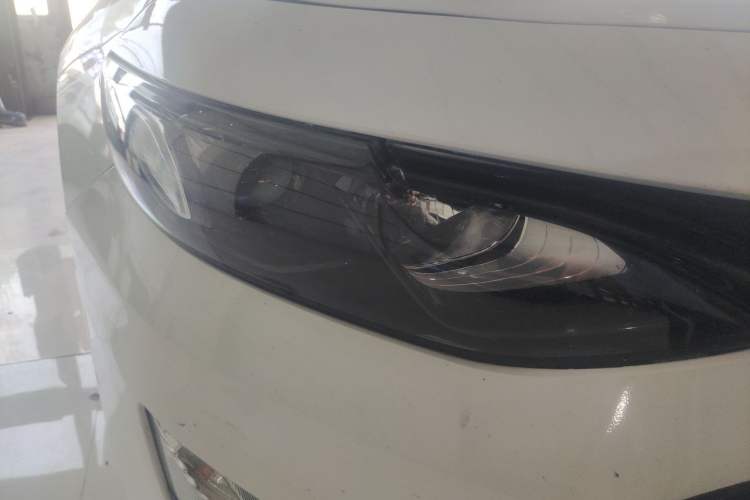 Used Chevrolet Malibu XL 2019 Redline 550T Automatic Sport Edition Right Front Headlight