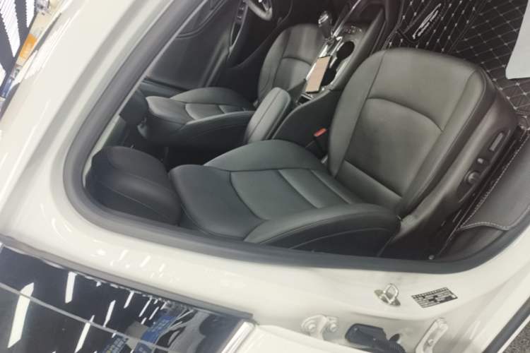 Used Chevrolet Malibu XL 2019 535T CVT Active Version Right Front Seat