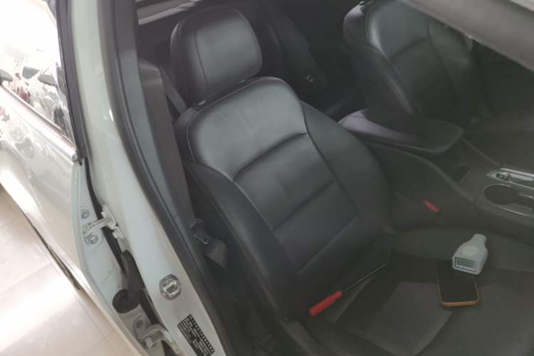 Used Chevrolet Malibu XL 2019 535T CVT Active Version Right Front Seat