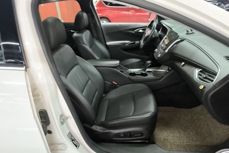 Used Chevrolet Malibu XL 2019 535T CVT Active Version Right Front Seat