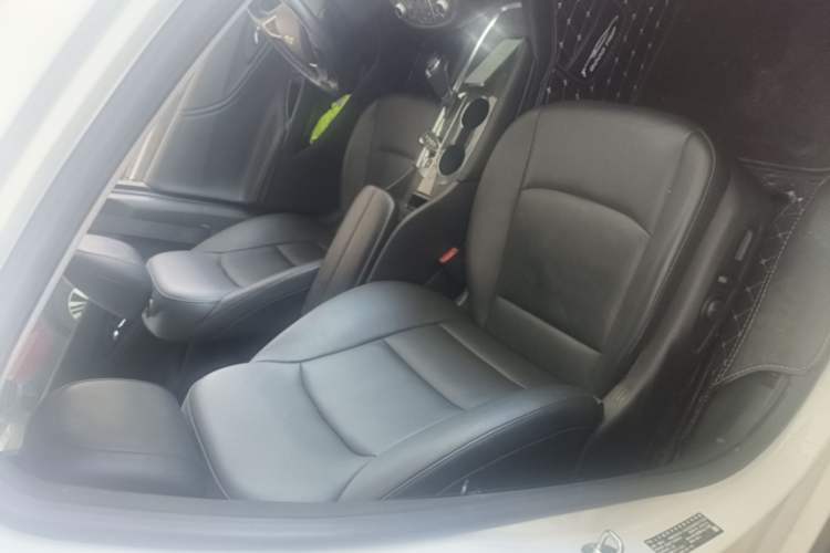 Used Chevrolet Malibu XL 2019 535T CVT Active Version Right Front Seat