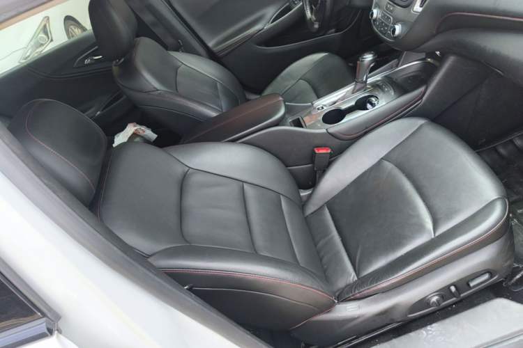 Used Chevrolet Malibu XL 2019 Redline 550T Automatic Sport Edition Right Front Seat