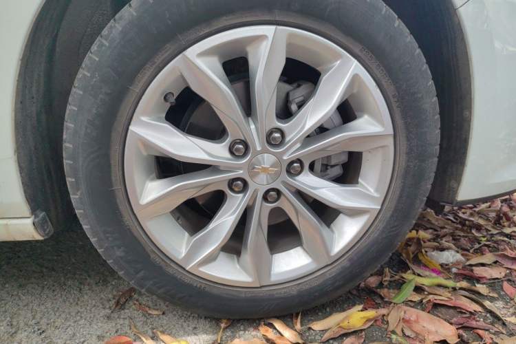 Used Chevrolet Malibu XL 2019 535T CVT Active Version Right Front Wheel Hub