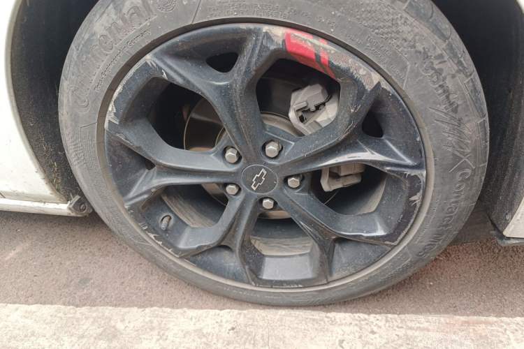 Used Chevrolet Malibu XL 2019 Redline 550T Automatic Sport Edition Right Front Wheel Hub