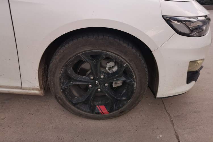 Used Chevrolet Malibu XL 2019 Redline 550T Automatic RuiLian Edition Right Front Wheel Hub