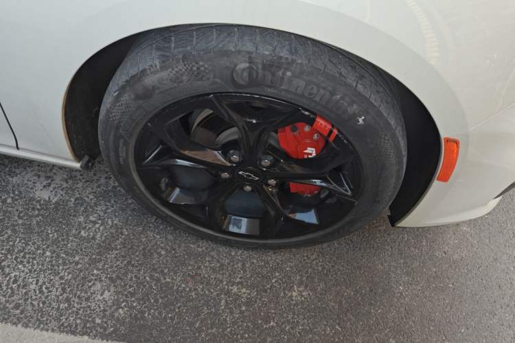 Used Chevrolet Malibu XL 2019 Redline 550T Automatic Sport Edition Right Front Wheel Hub