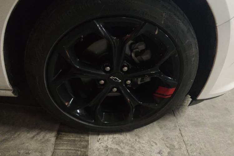 Used Chevrolet Malibu XL 2019 Redline 550T Automatic Sport Edition Right Front Wheel Hub