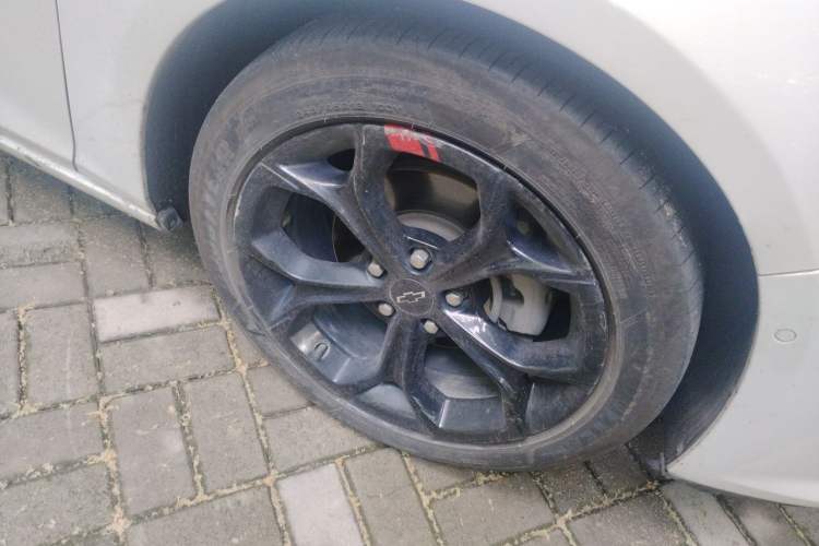 Used Chevrolet Malibu XL 2019 Redline 550T Automatic Smart Edition Right Front Wheel Hub