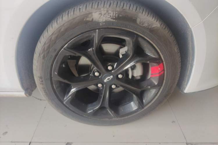Used Chevrolet Malibu XL 2019 Redline 550T Automatic Sport Edition Right Front Wheel Hub