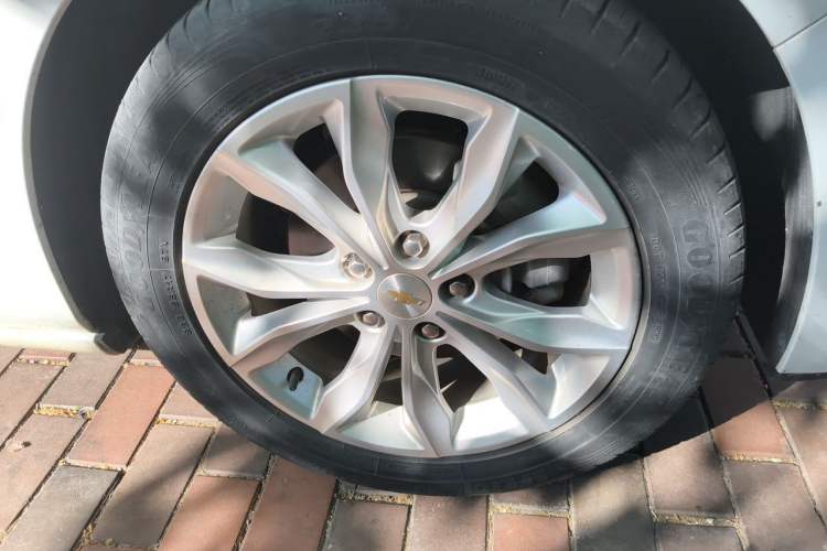 Used Chevrolet Malibu XL 2019 535T CVT Active Version Right Front Wheel Hub