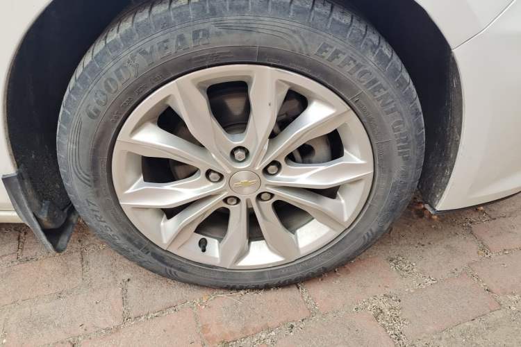 Used Chevrolet Malibu XL 2019 535T CVT Active Version Right Front Wheel Hub