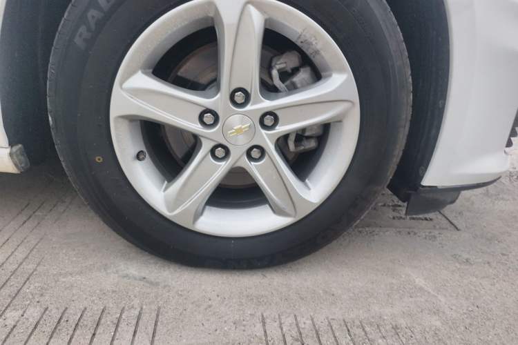 Used Chevrolet Malibu XL 2019 535T CVT Rui Xing Edition Right Front Wheel Hub