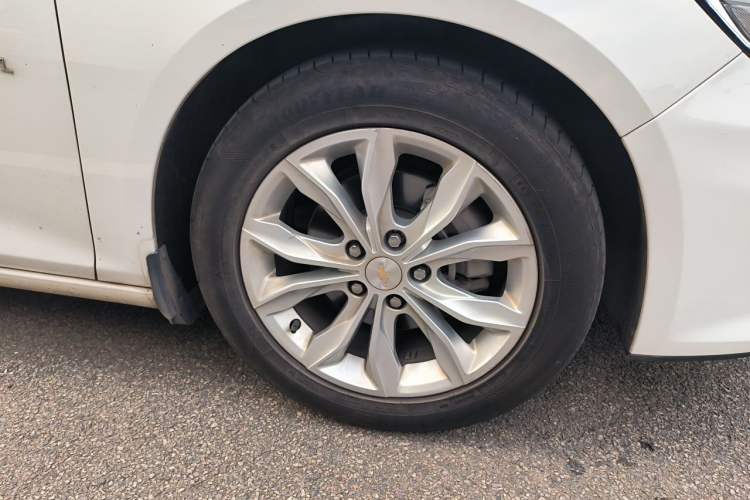 Used Chevrolet Malibu XL 2019 535T CVT Active Version Right Front Wheel Hub