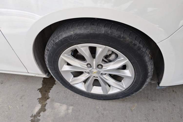 Used Chevrolet Malibu XL 2019 535T CVT Active Version Right Front Wheel Hub