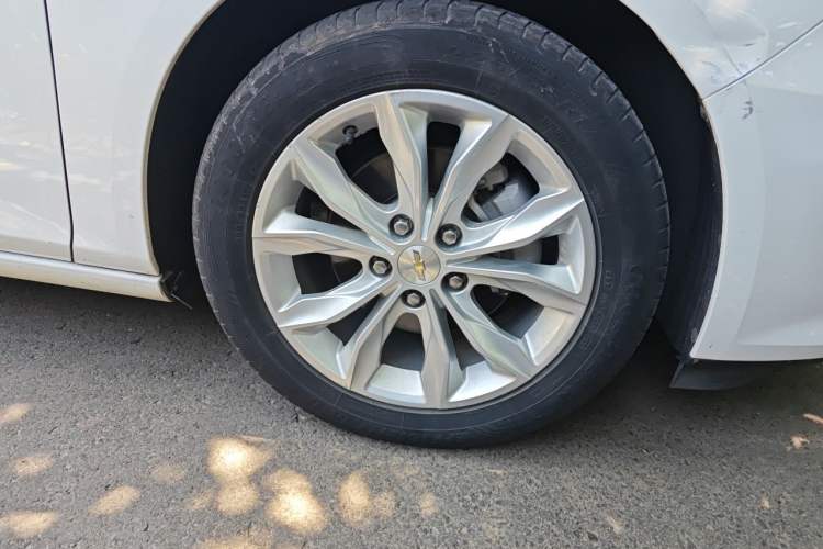 Used Chevrolet Malibu XL 2019 535T CVT Active Version Right Front Wheel Hub