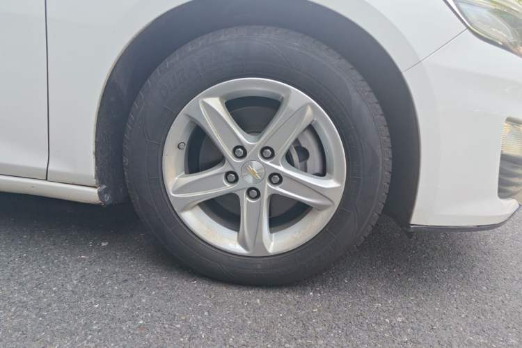 Used Chevrolet Malibu XL 2019 535T CVT Rui Xing Edition Right Front Wheel Hub