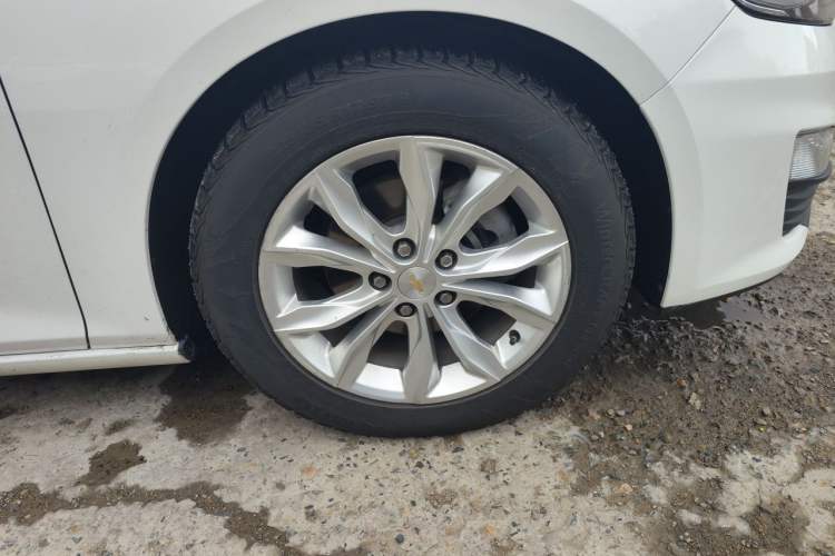 Used Chevrolet Malibu XL 2019 535T CVT Active Version Right Front Wheel Hub