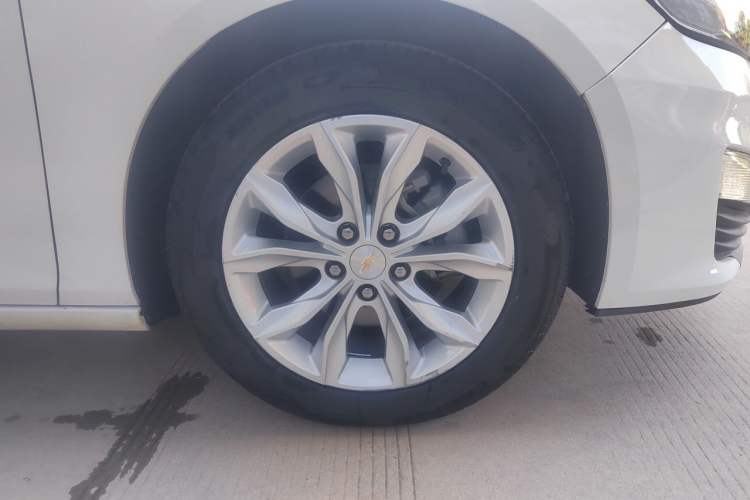 Used Chevrolet Malibu XL 2019 535T CVT Active Version Right Front Wheel Hub