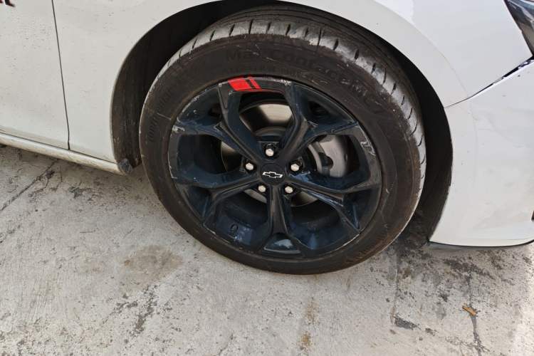 Used Chevrolet Malibu XL 2019 Redline 550T Automatic Sport Edition Right Front Wheel Hub
