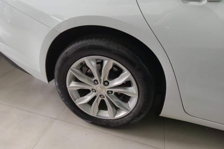 Used Chevrolet Malibu XL 2019 535T CVT Active Version Right Rear Wheel Hub