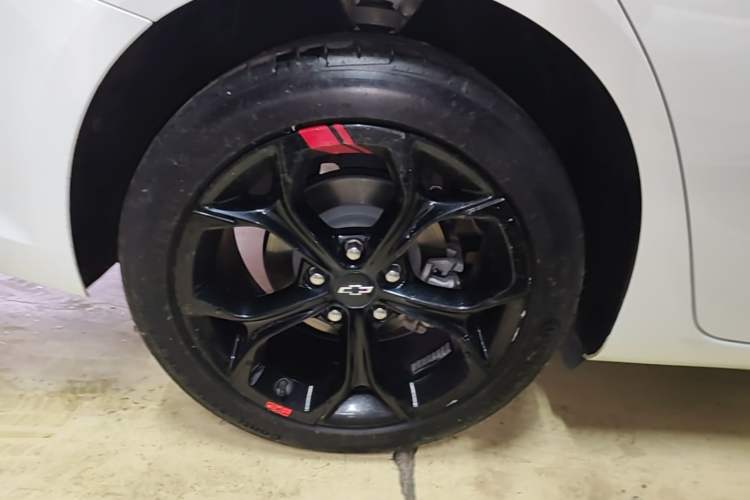 Used Chevrolet Malibu XL 2019 Redline 550T Automatic Smart Edition Right Rear Wheel Hub