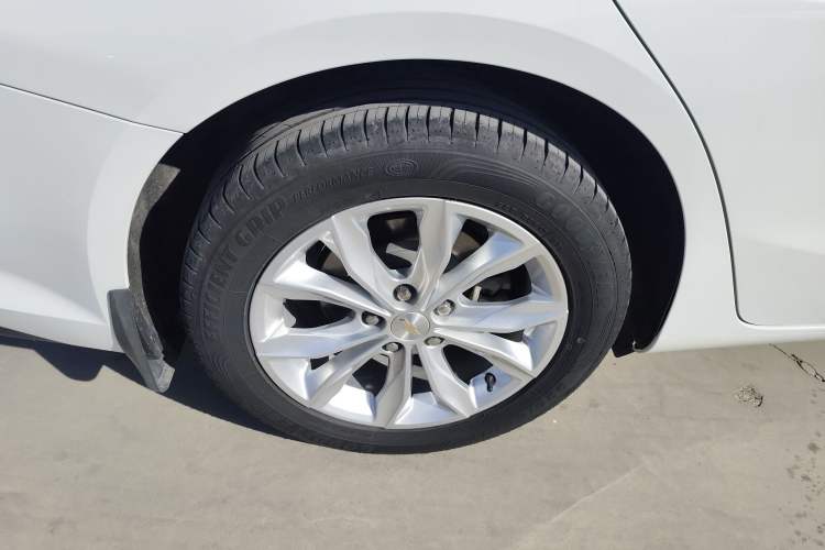 Used Chevrolet Malibu XL 2019 535T CVT Active Version Right Rear Wheel Hub