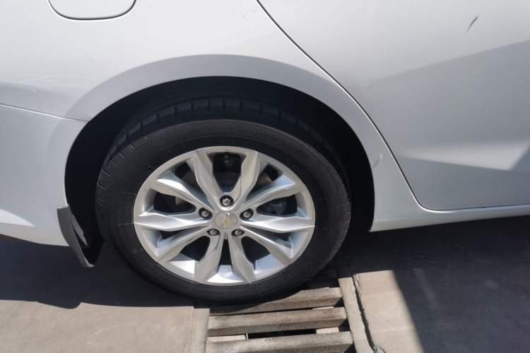 Used Chevrolet Malibu XL 2019 535T CVT Active Version Right Rear Wheel Hub