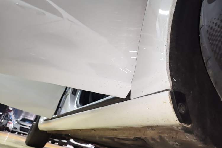 Used Chevrolet Malibu XL 2019 Redline 550T Automatic Smart Edition Right Side Sill