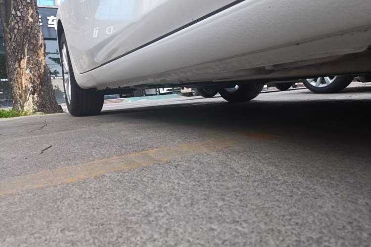 Used Chevrolet Malibu XL 2019 535T CVT Active Version Right Side Sill