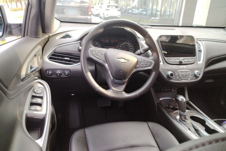 Used Chevrolet Malibu XL 2019 535T CVT Active Version Steering Wheel