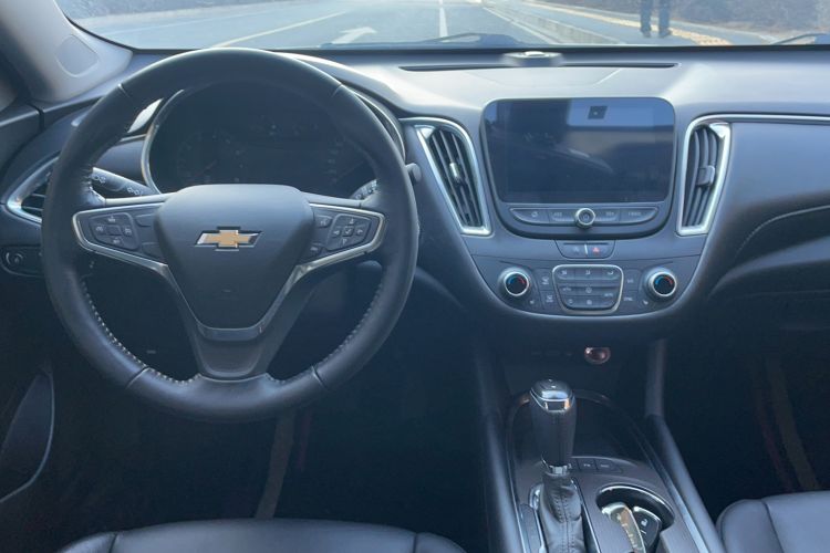 Used Chevrolet Malibu XL 2019 535T CVT Active Version Steering Wheel