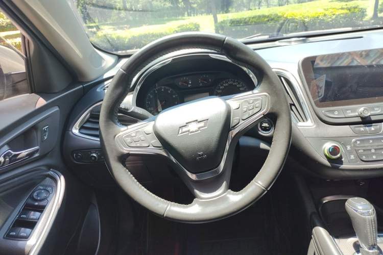 Used Chevrolet Malibu XL 2019 535T CVT Active Version Steering Wheel