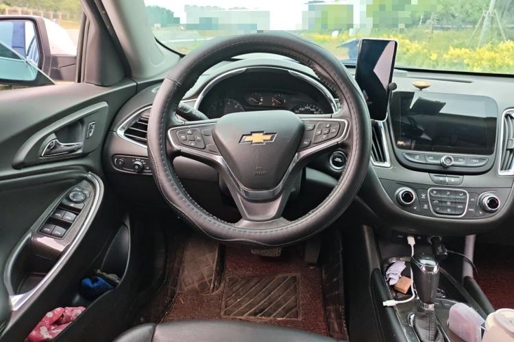 Used Chevrolet Malibu XL 2019 535T CVT Active Version Steering Wheel