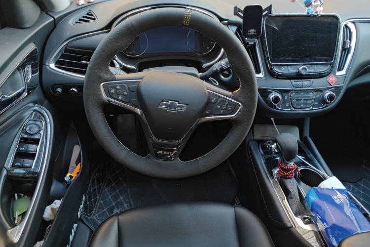 Used Chevrolet Malibu XL 2019 Redline 550T Automatic Sport Edition Steering Wheel