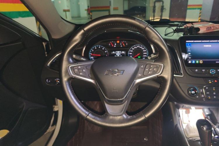 Used Chevrolet Malibu XL 2019 Redline 550T Automatic Sport Edition Steering Wheel
