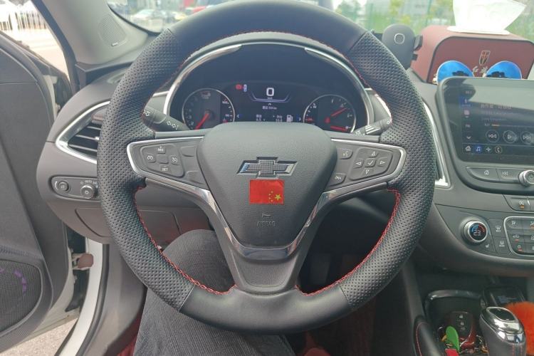 Used Chevrolet Malibu XL 2019 Redline 550T Automatic Sport Edition Steering Wheel