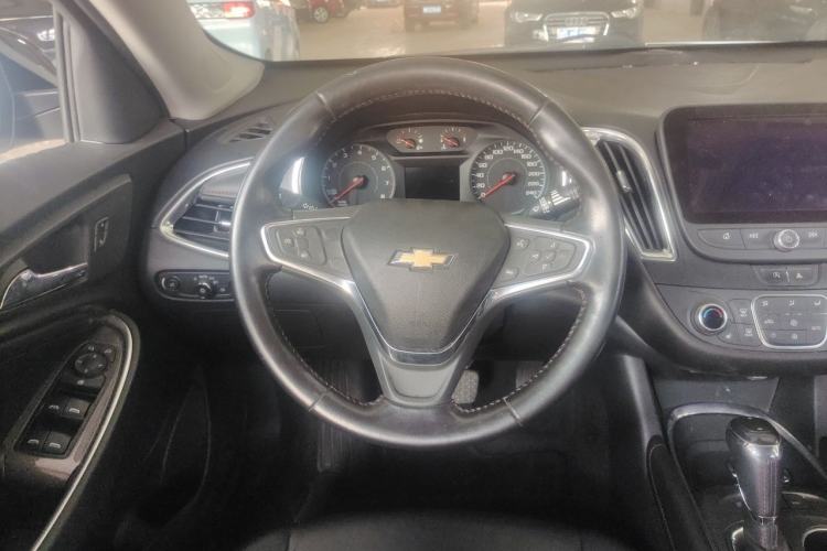 Used Chevrolet Malibu XL 2019 Redline 550T Automatic Sport Edition Steering Wheel
